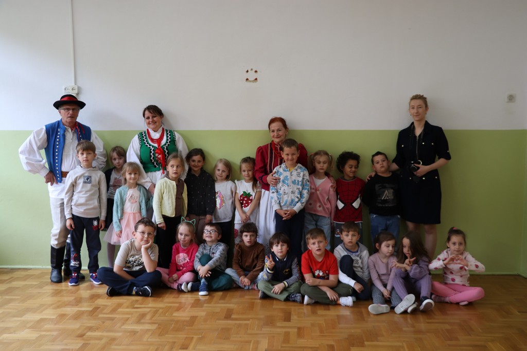 ,,Pogórzanie” z wizytą u ,,Sprytnych Skrzatów”